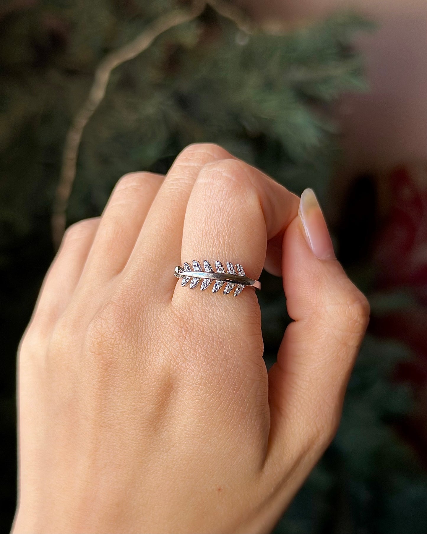 Leaf Whisper Ring