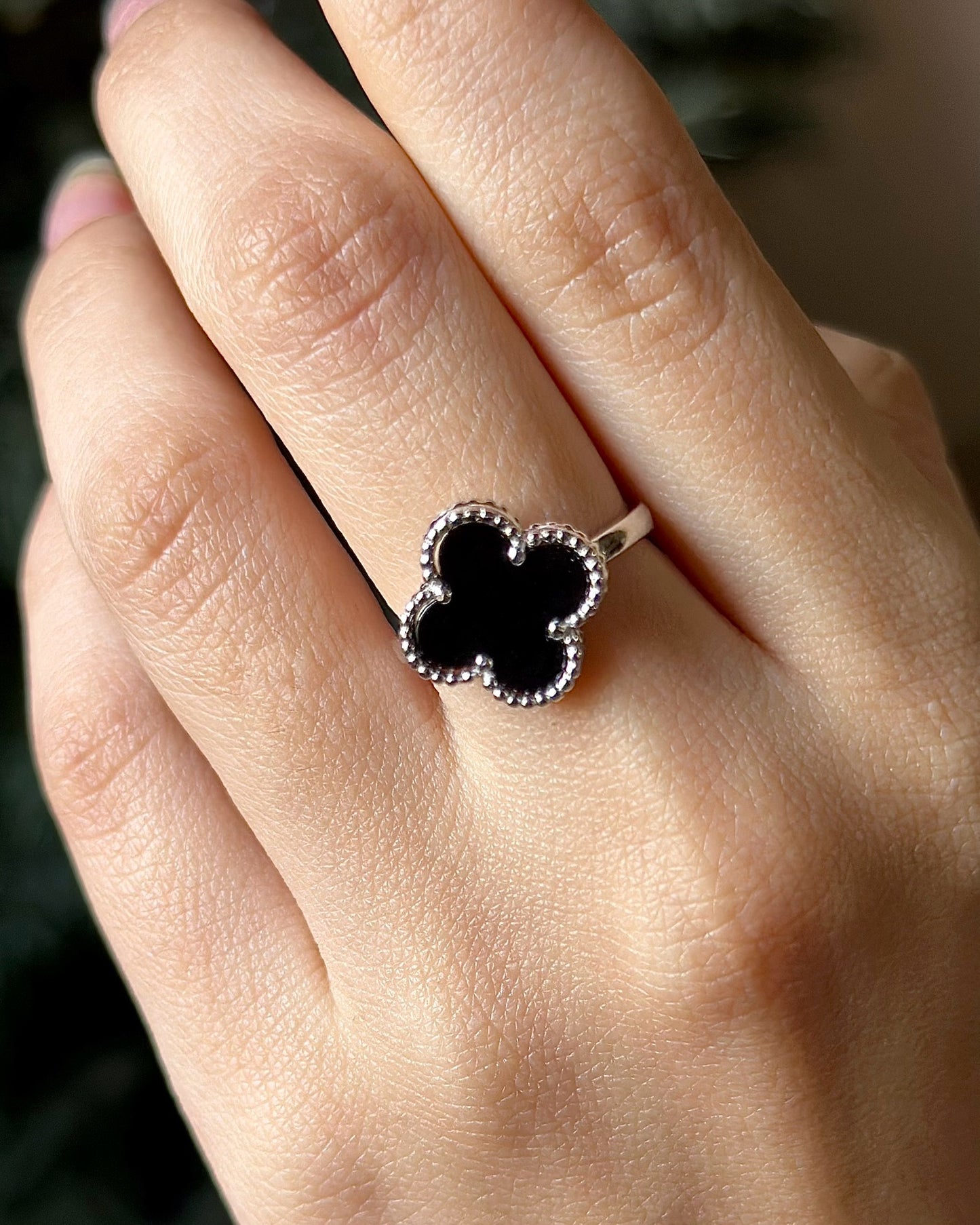 Noir Clover Ring